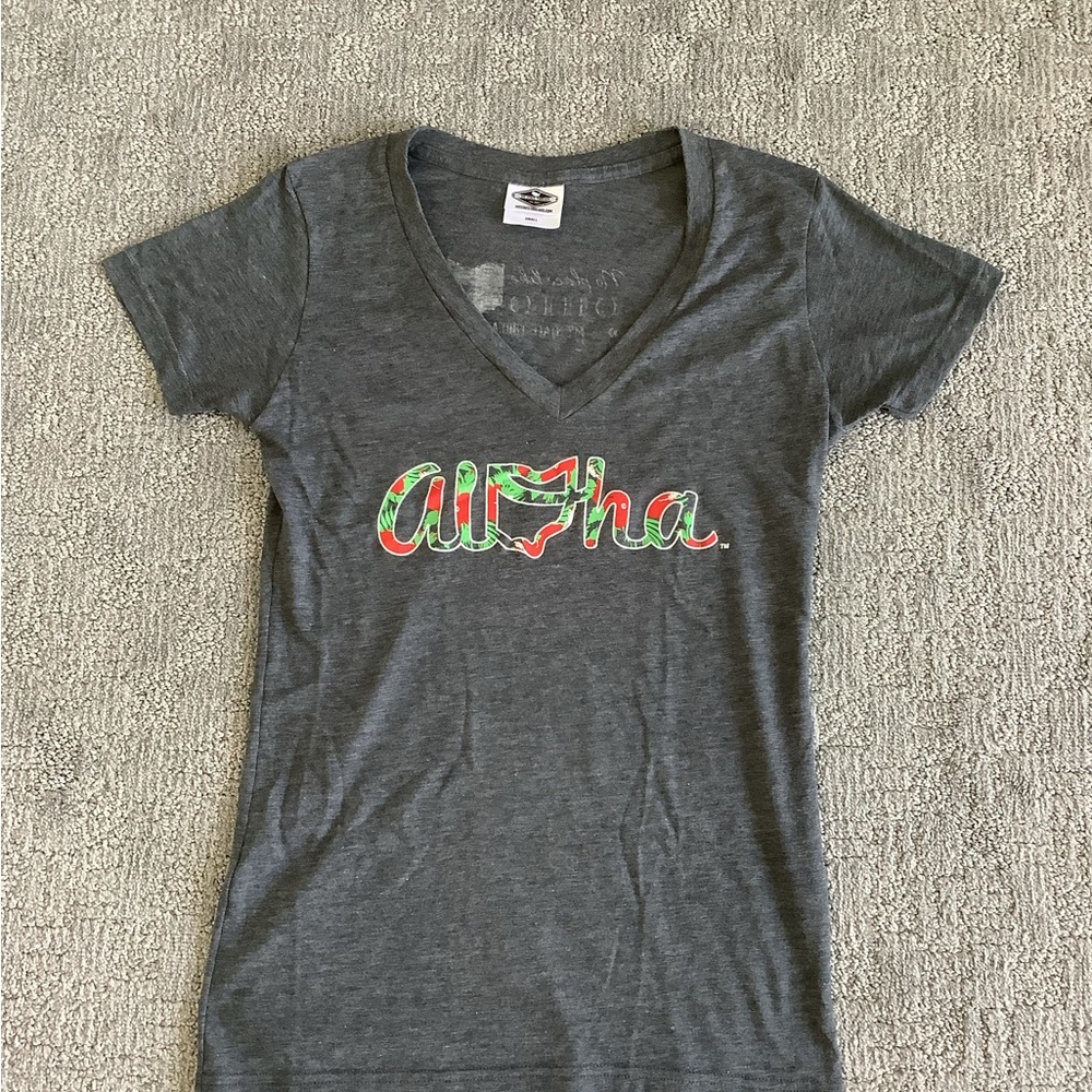 Women’s V-Neck short sleeve Aloha shirt